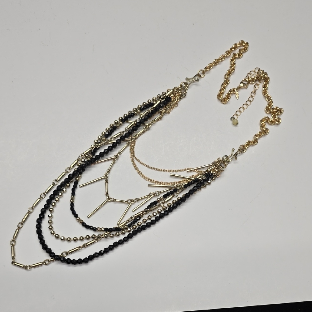 SAQ Neckace